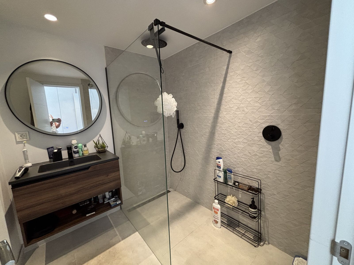 7956503403d2f76ae14378441ab104e3 - 12