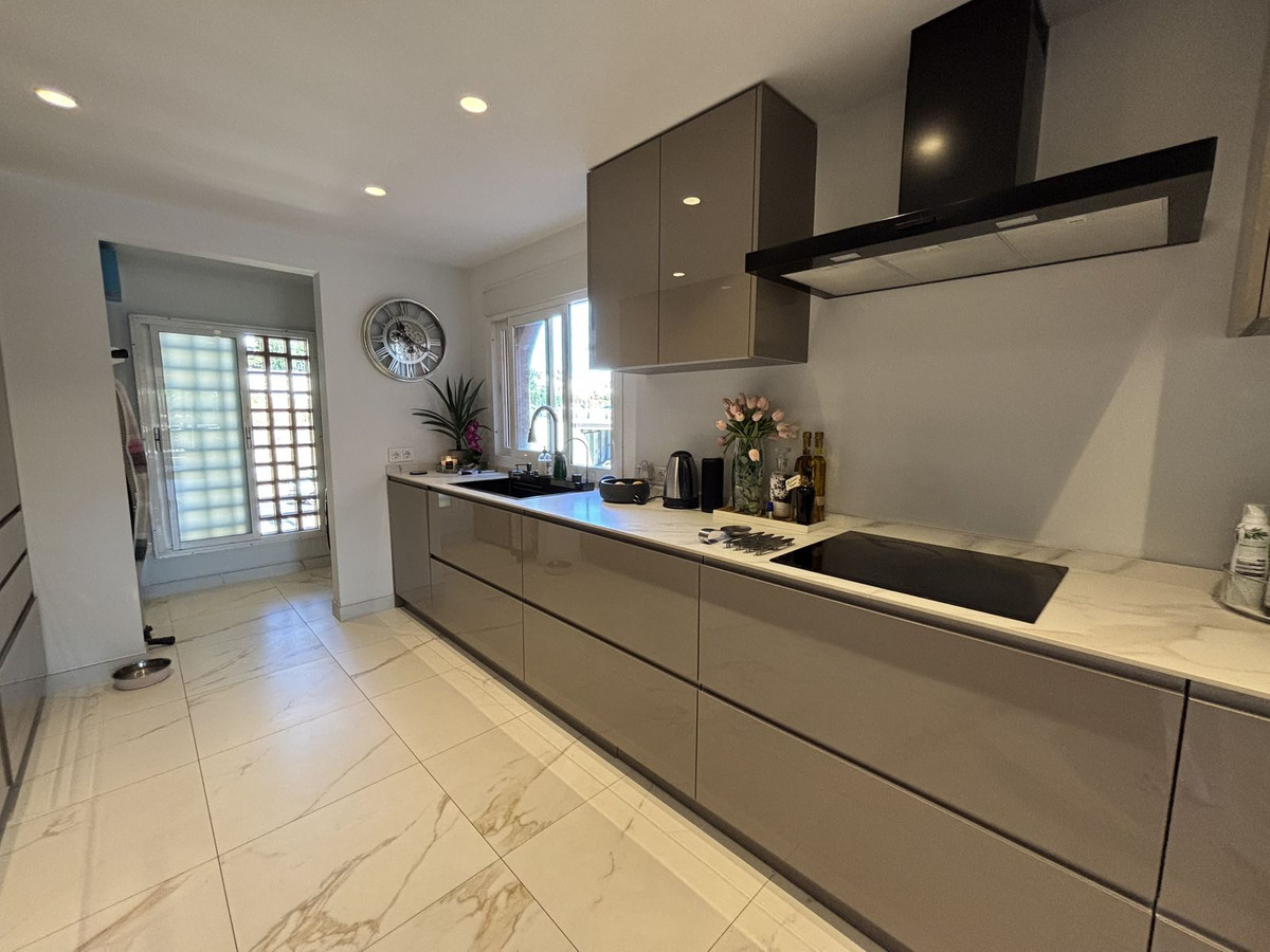 7956503403d2f76ae14378441ab104e3 - 4