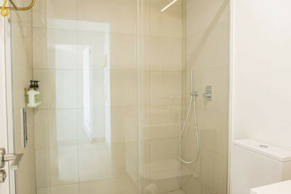 79c416e83037da5f03c1d805a1bb3919 - 27