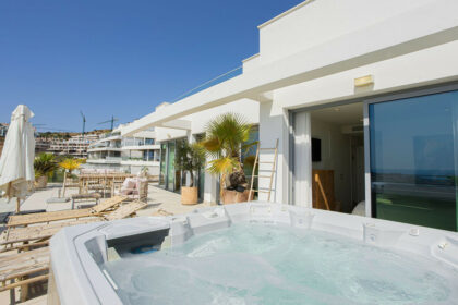 79c416e83037da5f03c1d805a1bb3919 - 32