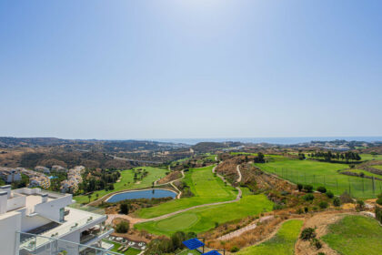 79c416e83037da5f03c1d805a1bb3919 - 40