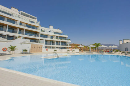 79c416e83037da5f03c1d805a1bb3919 - 50