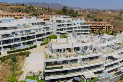 79c416e83037da5f03c1d805a1bb3919 - 64