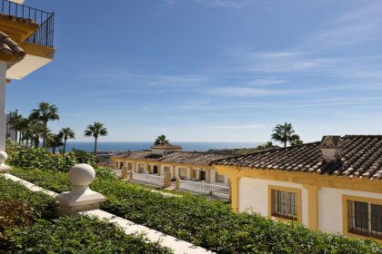 7b9cfb3c1bd33555cdd13935e8f9061c - 1