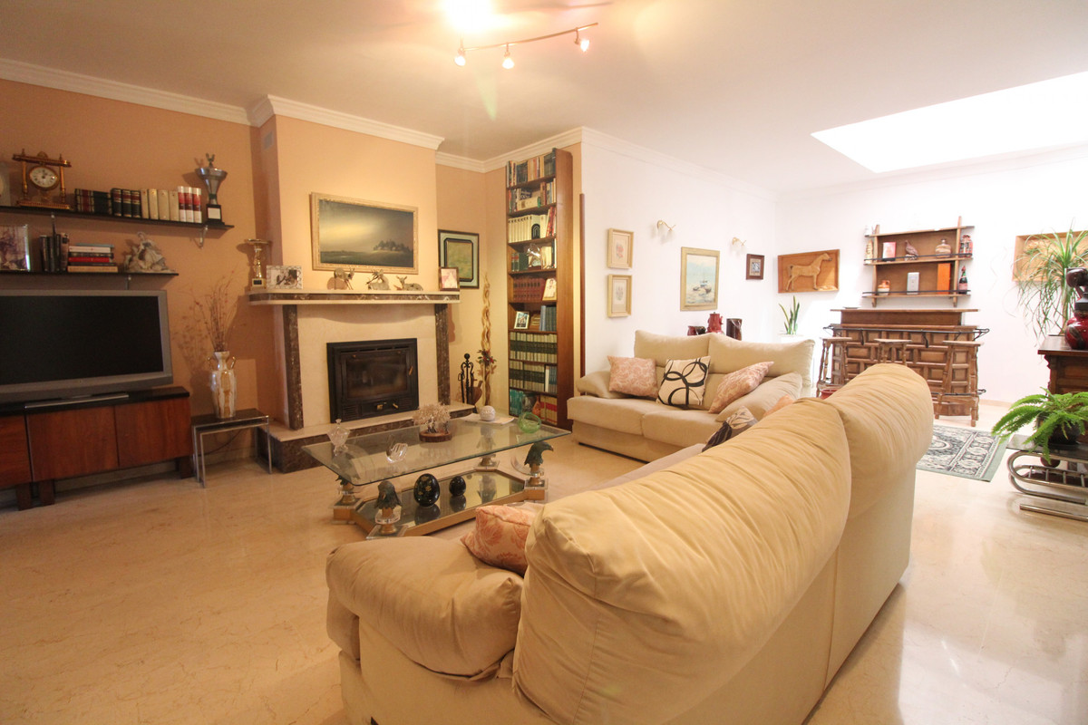 7d96b9362b7740653a54316185d652e9 - 13