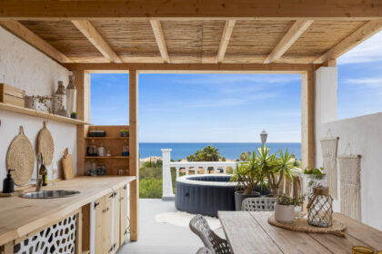 81d072369d11d0b2eee3c3b11c6d1a29 - 1