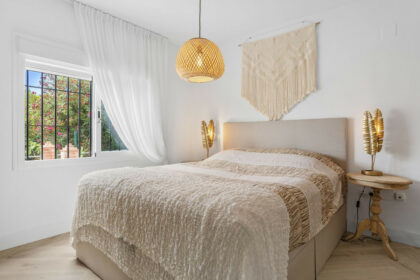 81d072369d11d0b2eee3c3b11c6d1a29 - 14