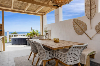 81d072369d11d0b2eee3c3b11c6d1a29 - 24