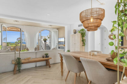 81d072369d11d0b2eee3c3b11c6d1a29 - 8