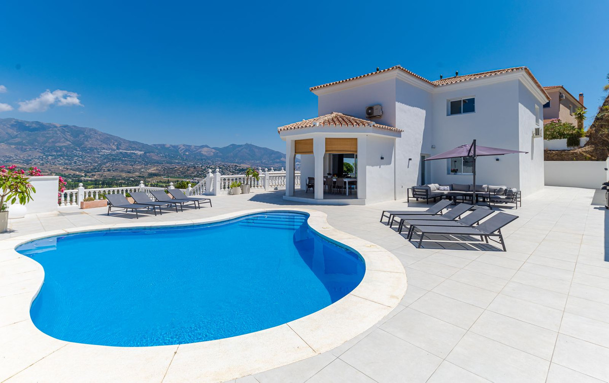 82a8a05e2692d3b5c0809ee9d5f09efb - 1