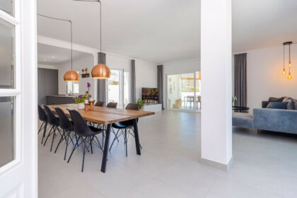 82a8a05e2692d3b5c0809ee9d5f09efb - 15