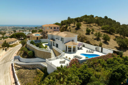 82a8a05e2692d3b5c0809ee9d5f09efb - 40