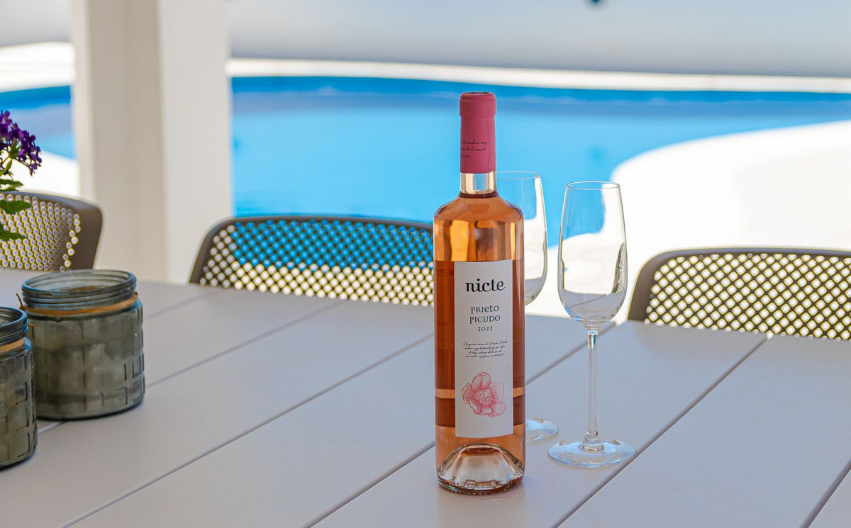 82a8a05e2692d3b5c0809ee9d5f09efb - 9