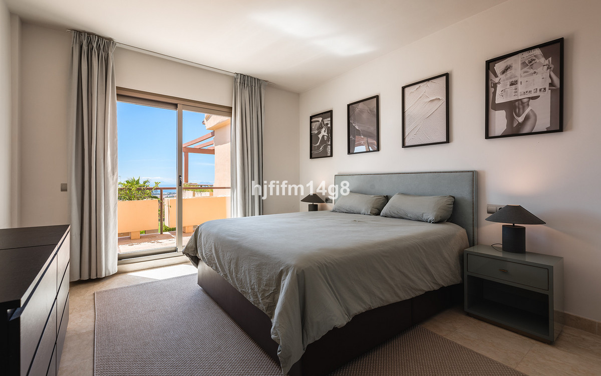 83330ed2ca10d70756789b0e070de37e - 10