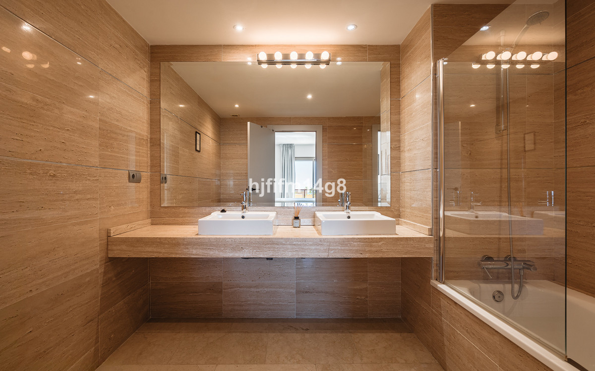 83330ed2ca10d70756789b0e070de37e - 12