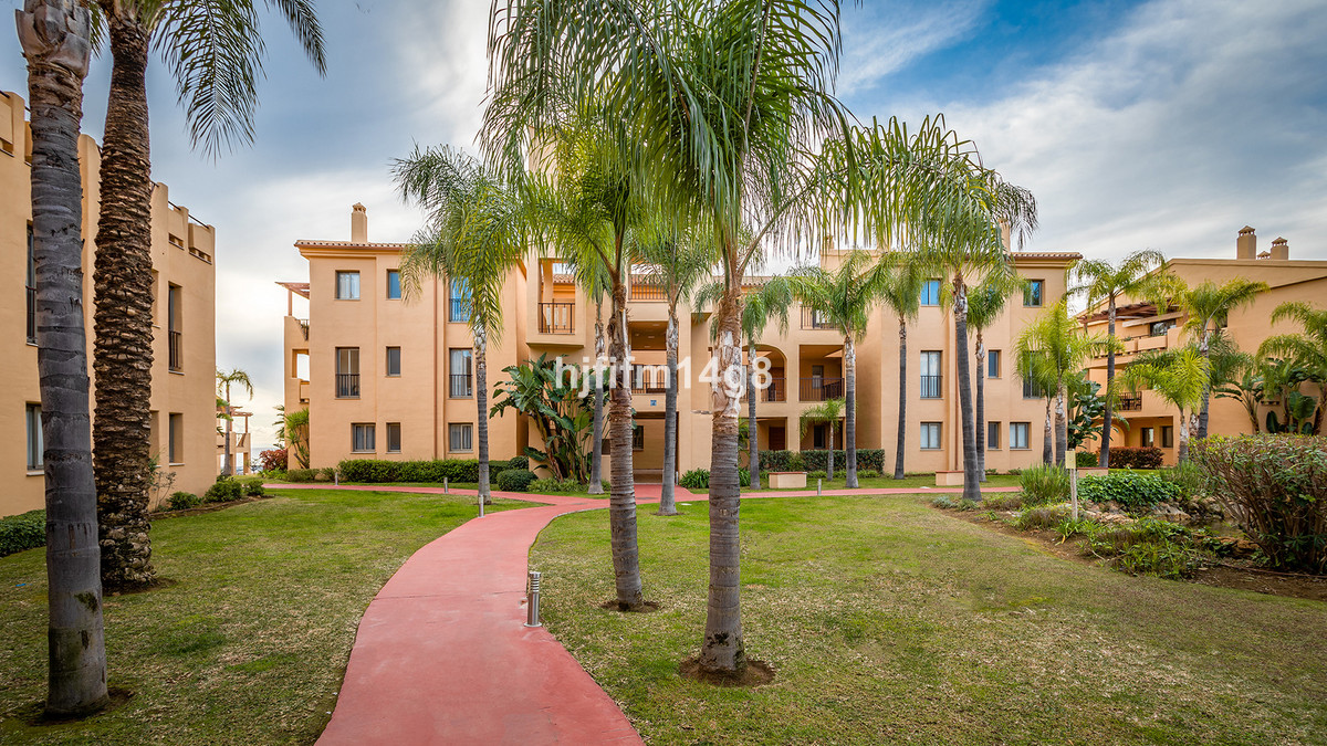 83330ed2ca10d70756789b0e070de37e - 21