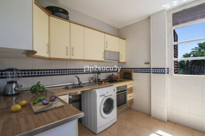 8342141d147e1ca0596cf8f3ec09a06e - 15