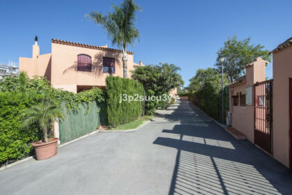 8342141d147e1ca0596cf8f3ec09a06e - 3