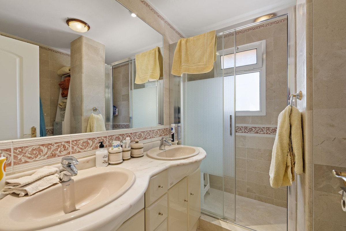 83ad12e9b6cc7f6bf699c22210f8a9ad - 1