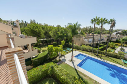 83ad12e9b6cc7f6bf699c22210f8a9ad - 9