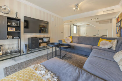 864f08c9bb2afa31635ea7bf415cd189 - 27