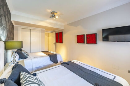 864f08c9bb2afa31635ea7bf415cd189 - 37