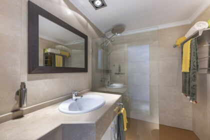 864f08c9bb2afa31635ea7bf415cd189 - 38