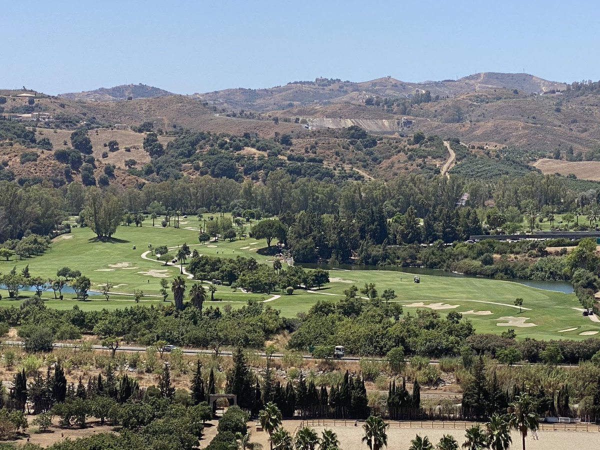 86946ef8c4262c01cdc4360f112d80b9 - 12