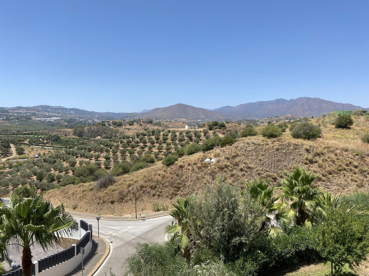 86946ef8c4262c01cdc4360f112d80b9 - 17