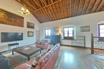 8798350d01d839fae4987f383e0f939c - 11