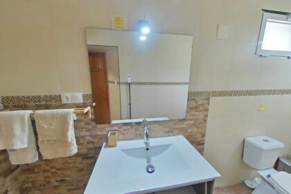 8798350d01d839fae4987f383e0f939c - 13