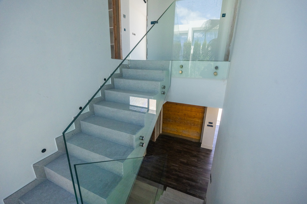 8b5f80d39c922994b5011992498d3d19 - 11