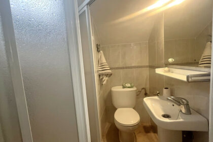 8b62a1d9b414b62f53bbb64a4547acc9 - 10