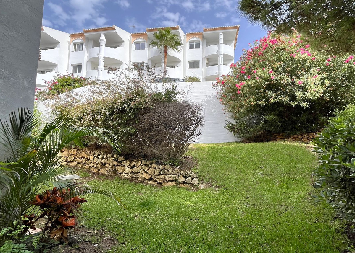 8b62a1d9b414b62f53bbb64a4547acc9 - 12