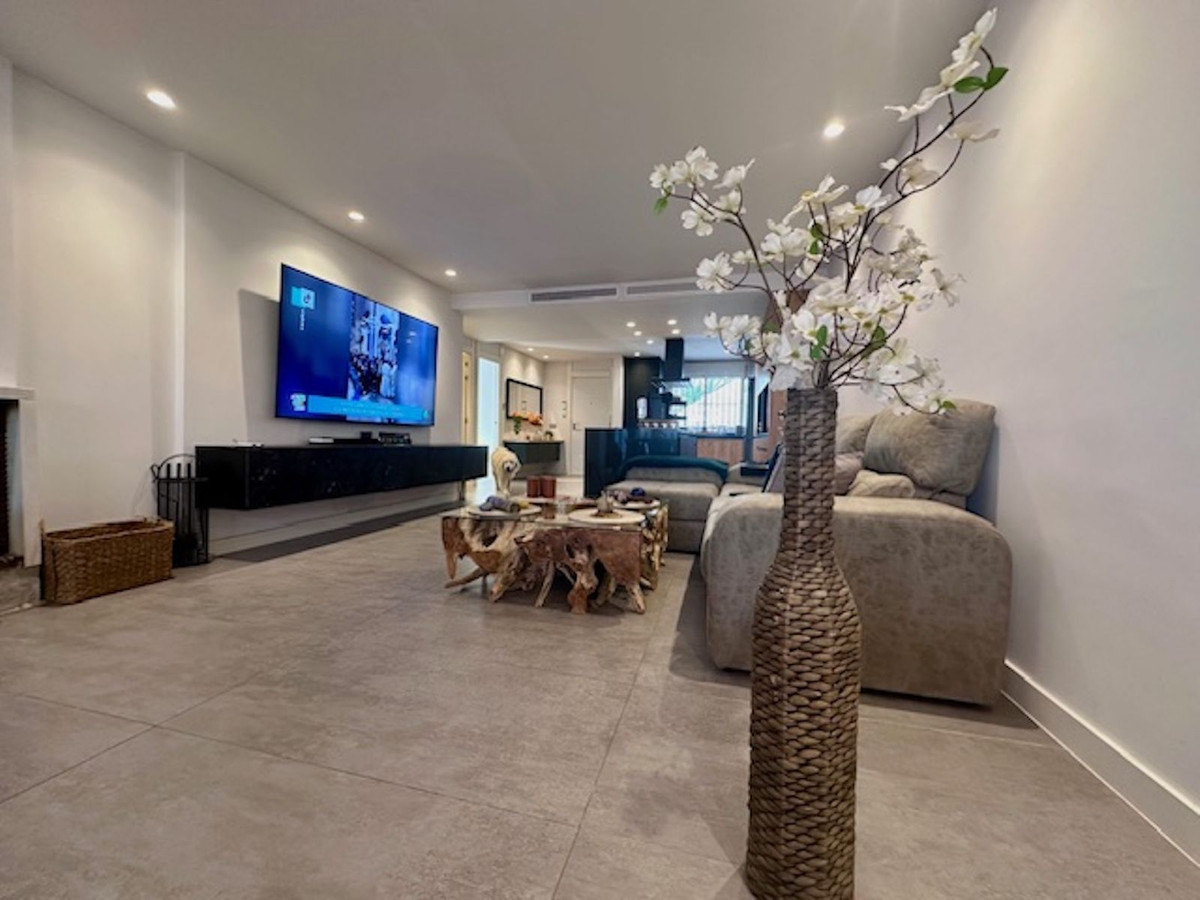 8e25668d3e2d689aa269545765841f68 - 17