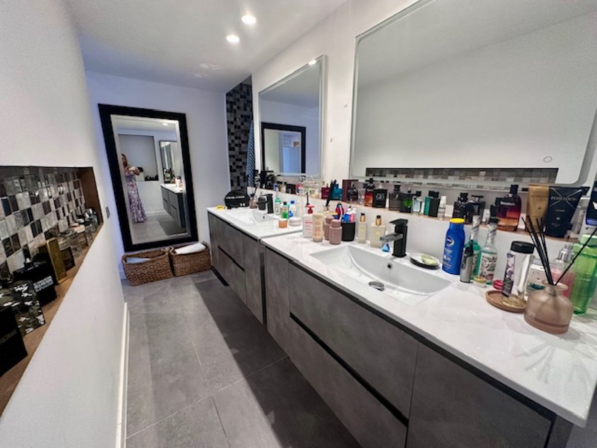 8e25668d3e2d689aa269545765841f68 - 38