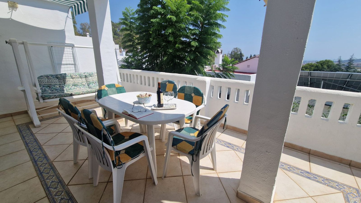 8fe3d40834b4e4acc0f6f9ed8b3ae60b - 10