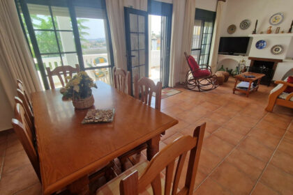 8fe3d40834b4e4acc0f6f9ed8b3ae60b - 12