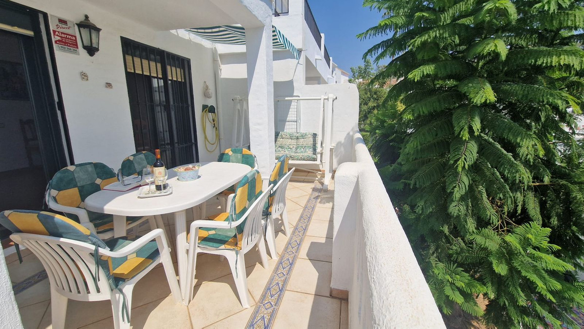 8fe3d40834b4e4acc0f6f9ed8b3ae60b - 13