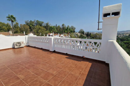 8fe3d40834b4e4acc0f6f9ed8b3ae60b - 2