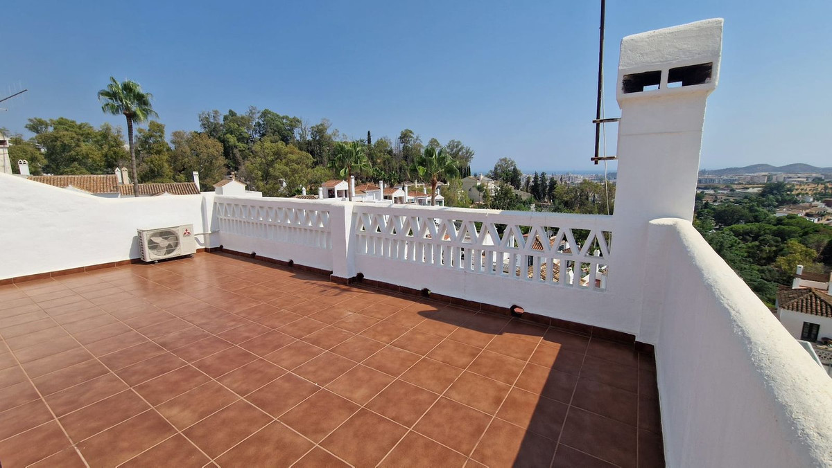 8fe3d40834b4e4acc0f6f9ed8b3ae60b - 2