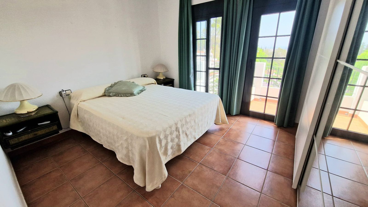 8fe3d40834b4e4acc0f6f9ed8b3ae60b - 4