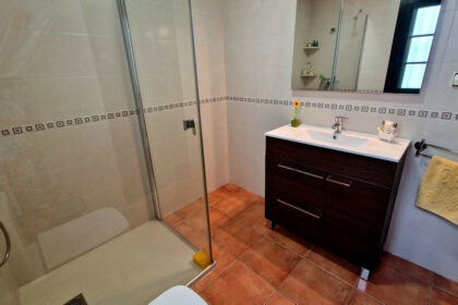 8fe3d40834b4e4acc0f6f9ed8b3ae60b - 8