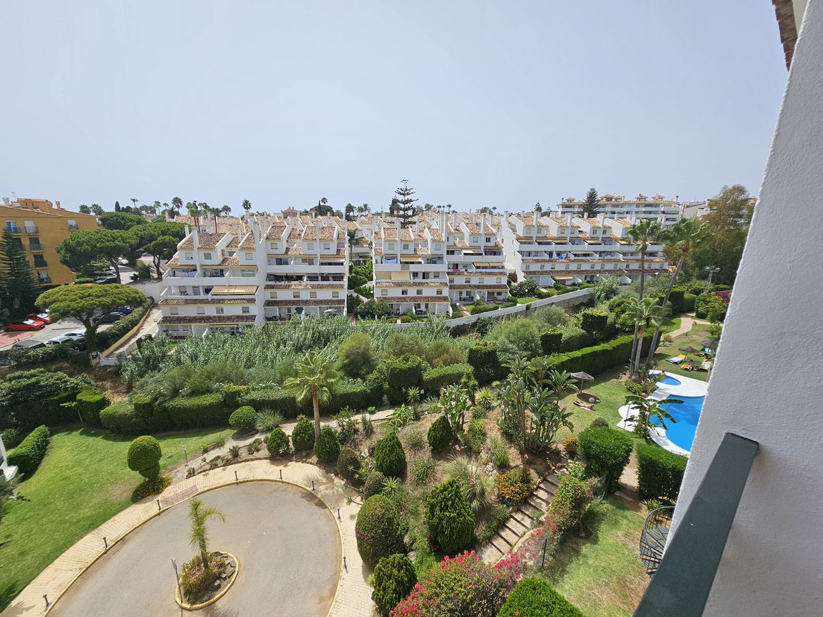 90bd40b53fa468f7d45fe12016d835ea - 17