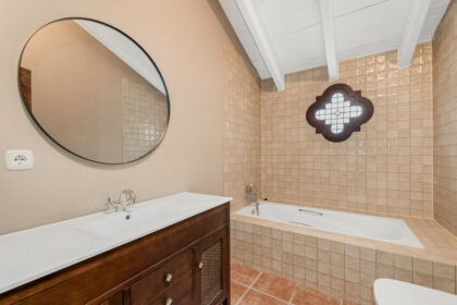 924010a9af008565207e7833fc6495d0 - 13