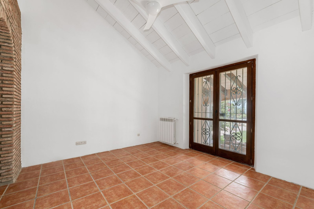 924010a9af008565207e7833fc6495d0 - 14