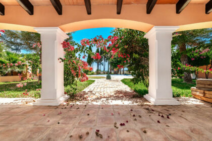 924010a9af008565207e7833fc6495d0 - 19