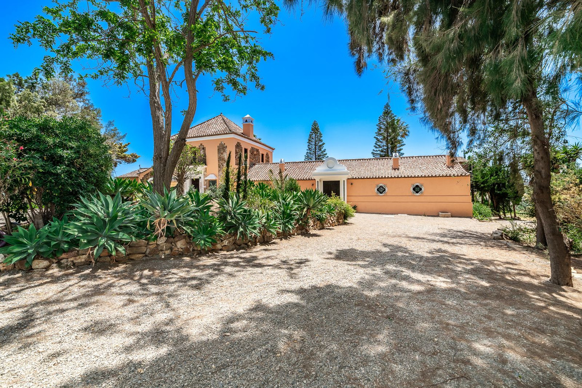 924010a9af008565207e7833fc6495d0 - 28