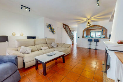 92ddd4fc77763ffeff5af749d0581a88 - 2