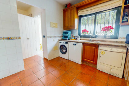 92ddd4fc77763ffeff5af749d0581a88 - 8